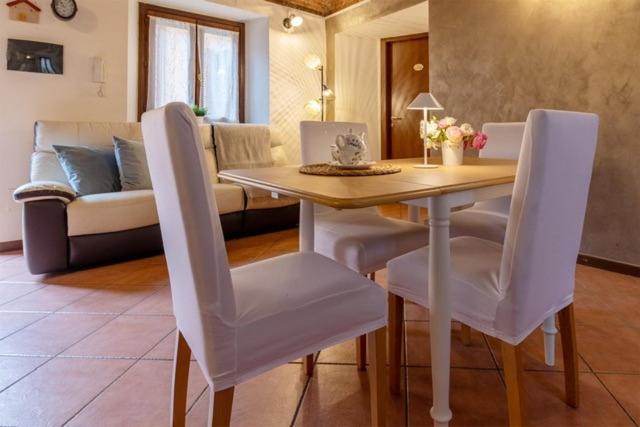 Apartamento Il Monastero Castelletto sopra Ticino Exterior foto
